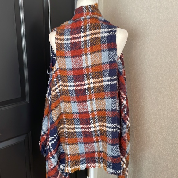 Rare Editions | Shawl Sweater - Picture 6 of 8